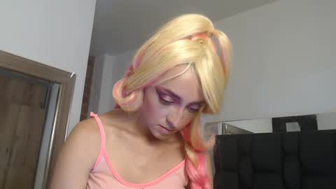 Sharlotte online show from 03-10-25, 11:27