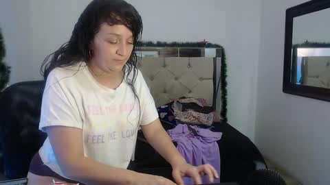 Sara online show from 12-21-24, 10:51