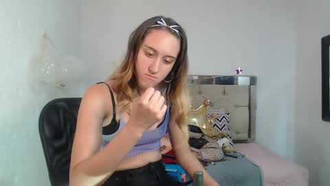 Sara online show from 01-20-25, 03:18