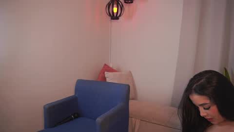 Snapshot of sharlotte_evanns chatting on 10-08-25, 09:45 Sharlotte online show from 10-08-25, 09:45