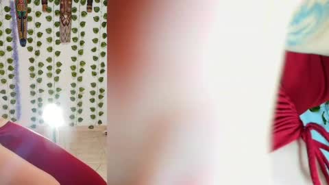Snapshot of sharlotte_sexx chatting on 04-20-26, 06:09 S online show from 04-20-26, 06:09
