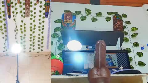Snapshot of sharlotte_sexx chatting on 04-27-26, 06:06 S online show from 04-27-26, 06:06