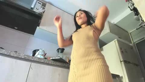 Snapshot of sharol_xx chatting on 07-16-26, 06:36 Sharol smile online show from 07-16-26, 06:36