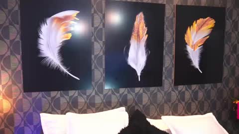 Snapshot of sharomross chatting on 04-23-26, 07:16 Sharom online show from 04-23-26, 07:16