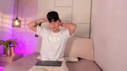 Sharon and Doggy online show from 03-09-25, 03:43