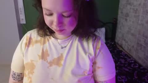Snapshot of sharon_coxxx chatting on 06-14-26, 02:24 Sharon online show from 06-14-26, 02:24