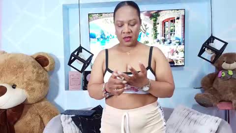 Sharon Noa online show from 05-13-26, 04:48
