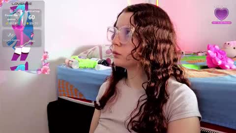 Snapshot of sharonblack_ chatting on 02-11-26, 12:54 kitsune online show from 02-11-26, 12:54