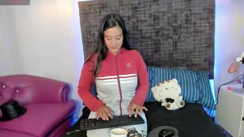 sharoncute16 online show from 11-05-25, 09:04