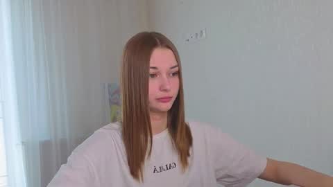 Snapshot of sharrimalagisi chatting on 10-04-25, 09:18 Miroslava online show from 10-04-25, 09:18