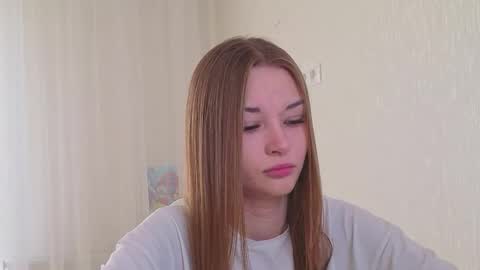 Snapshot of sharrimalagisi chatting on 10-08-25, 03:15 Miroslava online show from 10-08-25, 03:15