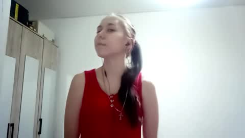 Snapshot of shawanaanene chatting on 12-04-25, 11:41 Annette online show from 12-04-25, 11:41