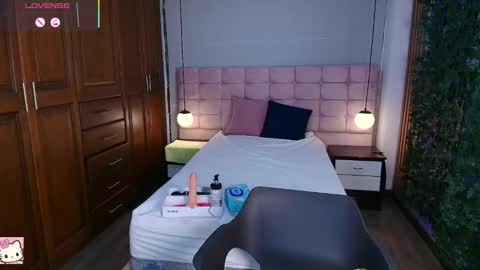 Shay Miller online show from 03-03-26, 12:00