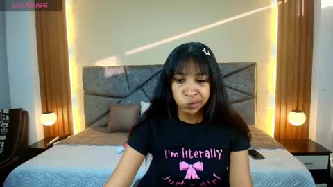 Snapshot of shaymilleer chatting on 04-26-26, 11:41 Shay Miller online show from 04-26-26, 11:41