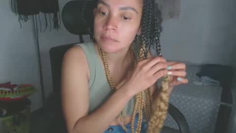 Snapshot of shayna_cute chatting on 04-28-26, 02:27 Shayna online show from 04-28-26, 02:27