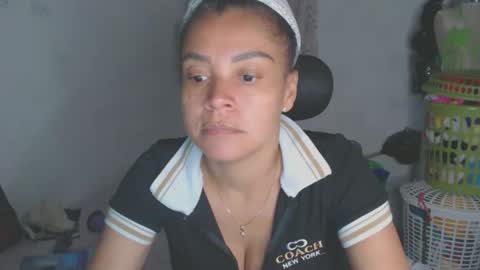 Snapshot of shayna_cute chatting on 05-17-26, 03:48 Shayna online show from 05-17-26, 03:48