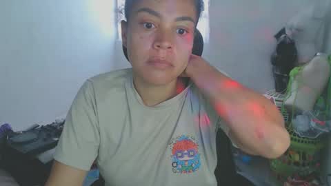 Snapshot of shayna_cute chatting on 05-26-26, 01:07 Shayna online show from 05-26-26, 01:07