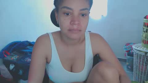 Snapshot of shayna_cute chatting on 06-06-26, 03:50 Shayna online show from 06-06-26, 03:50