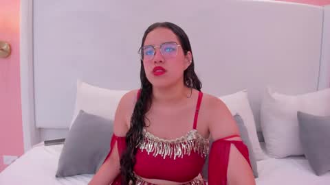 Snapshot of shayra_alina chatting on 07-26-26, 04:25 shayra_alina online show from 07-26-26, 04:25