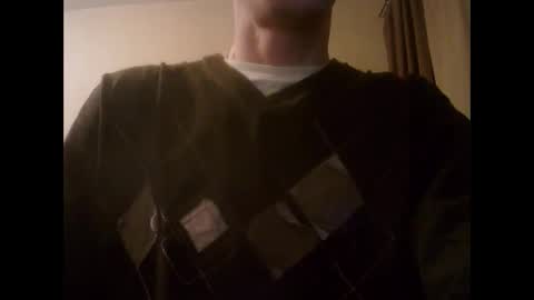 Snapshot of shedevr02 chatting on 02-04-25, 05:55 Roger online show from 02-04-25, 05:55