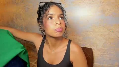 Snapshot of sheeylopez chatting on 06-18-26, 03:40 sheeylopez online show from 06-18-26, 03:40