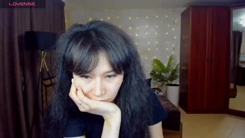 Snapshot of sheilafreman chatting on 04-22-26, 05:21 Sheila online show from 04-22-26, 05:21