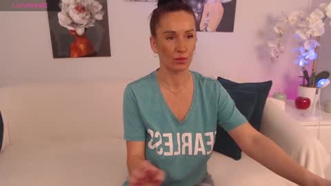 Snapshot of sheilaryan chatting on 02-03-25, 04:46 Sheila GMT 2 Tuesday Wednesday Friday Saturday Sunday- 8 5 online show from 02-03-25, 04:46