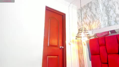 Snapshot of sheilly_brown chatting on 12-03-25, 07:23 sheilly_brown online show from 12-03-25, 07:23