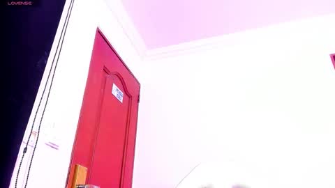 Snapshot of sheilly_brown chatting on 02-12-26, 05:02 sheilly_brown online show from 02-12-26, 05:02