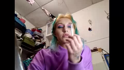 Snapshot of shelbybaby01 chatting on 03-12-25, 05:57 Shelby holes online show from 03-12-25, 05:57