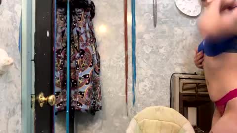 Snapshot of shelbybaby01 chatting on 10-24-25, 06:54 Shelby holes online show from 10-24-25, 06:54