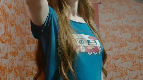 Erika online show from 04-09-26, 02:44