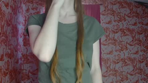 Snapshot of shelikessoymilk chatting on 06-06-26, 10:25 Erika online show from 06-06-26, 10:25