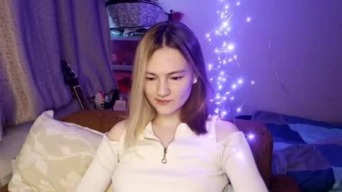 Snapshot of shelliegoza chatting on 06-24-26, 04:50 Ashley online show from 06-24-26, 04:50