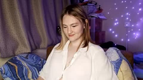 Snapshot of shelliegoza chatting on 07-17-26, 04:56 Ashley online show from 07-17-26, 04:56