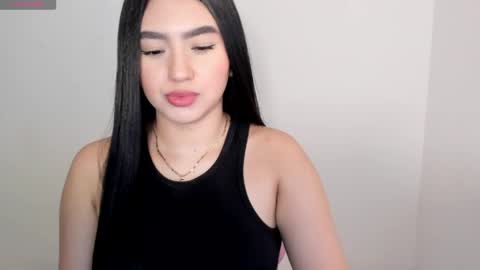 Snapshot of shelly_rohades chatting on 05-25-26, 04:07 online show from 05-25-26, 04:07