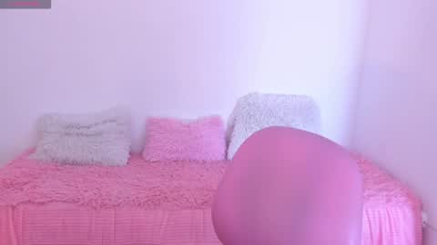 Snapshot of shellyrayhs1 chatting on 07-07-26, 07:34 Shelly rayhs online show from 07-07-26, 07:34