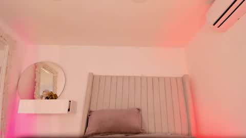 shelynna_azzul online show from 06-03-26, 12:30
