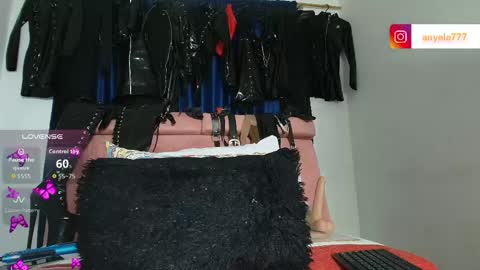 Snapshot of shengyi_blue chatting on 05-02-26, 11:48 anyela7773 online show from 05-02-26, 11:48