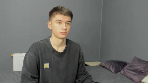 Max online show from 11-15-25, 07:21