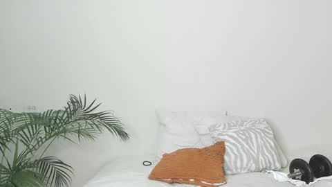 Snapshot of sherlyn_adams69 chatting on 12-14-24, 11:18 Sherlyn Adams online show from 12-14-24, 11:18