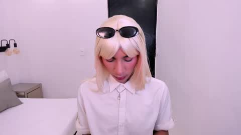 Snapshot of sheryl_sss chatting on 12-16-24, 04:49 Sheryl online show from 12-16-24, 04:49