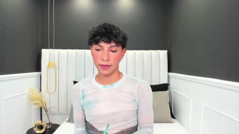 Snapshot of sheryl_sss chatting on 01-27-25, 12:26 Sheryl online show from 01-27-25, 12:26