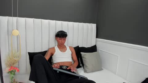 Snapshot of sheryl_sss chatting on 01-31-25, 06:03 Sheryl online show from 01-31-25, 06:03