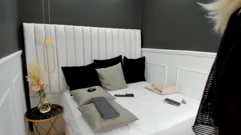 Snapshot of sheryl_sss chatting on 02-05-25, 07:31 Sheryl online show from 02-05-25, 07:31