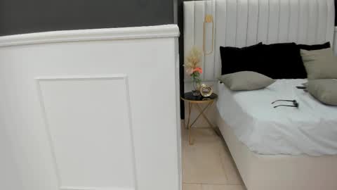 Snapshot of sheryl_sss chatting on 02-19-25, 09:03 Sheryl online show from 02-19-25, 09:03