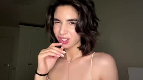 Amy online show from 05-11-26, 04:04