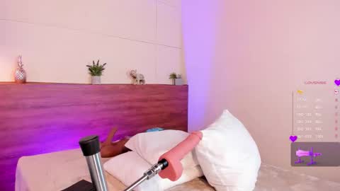 Sheryl Rose  online show from 10-10-25, 01:37