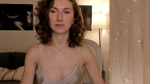 Snapshot of shesleepsnaked chatting on 06-18-26, 01:04 shesleepsnaked online show from 06-18-26, 01:04