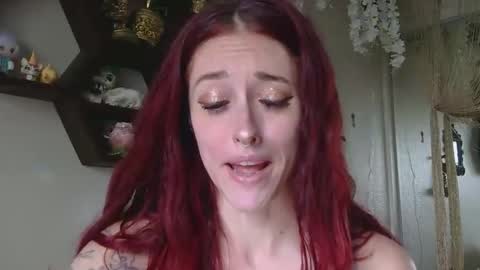 Snapshot of shespeachy chatting on 04-24-26, 12:02 peachy online show from 04-24-26, 12:02